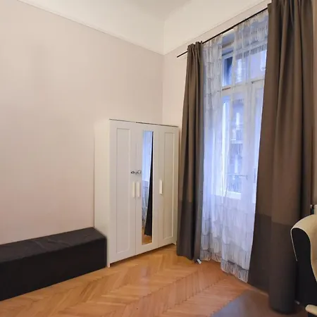 22 Dohany Utca- Big Groups Apartment Budapest